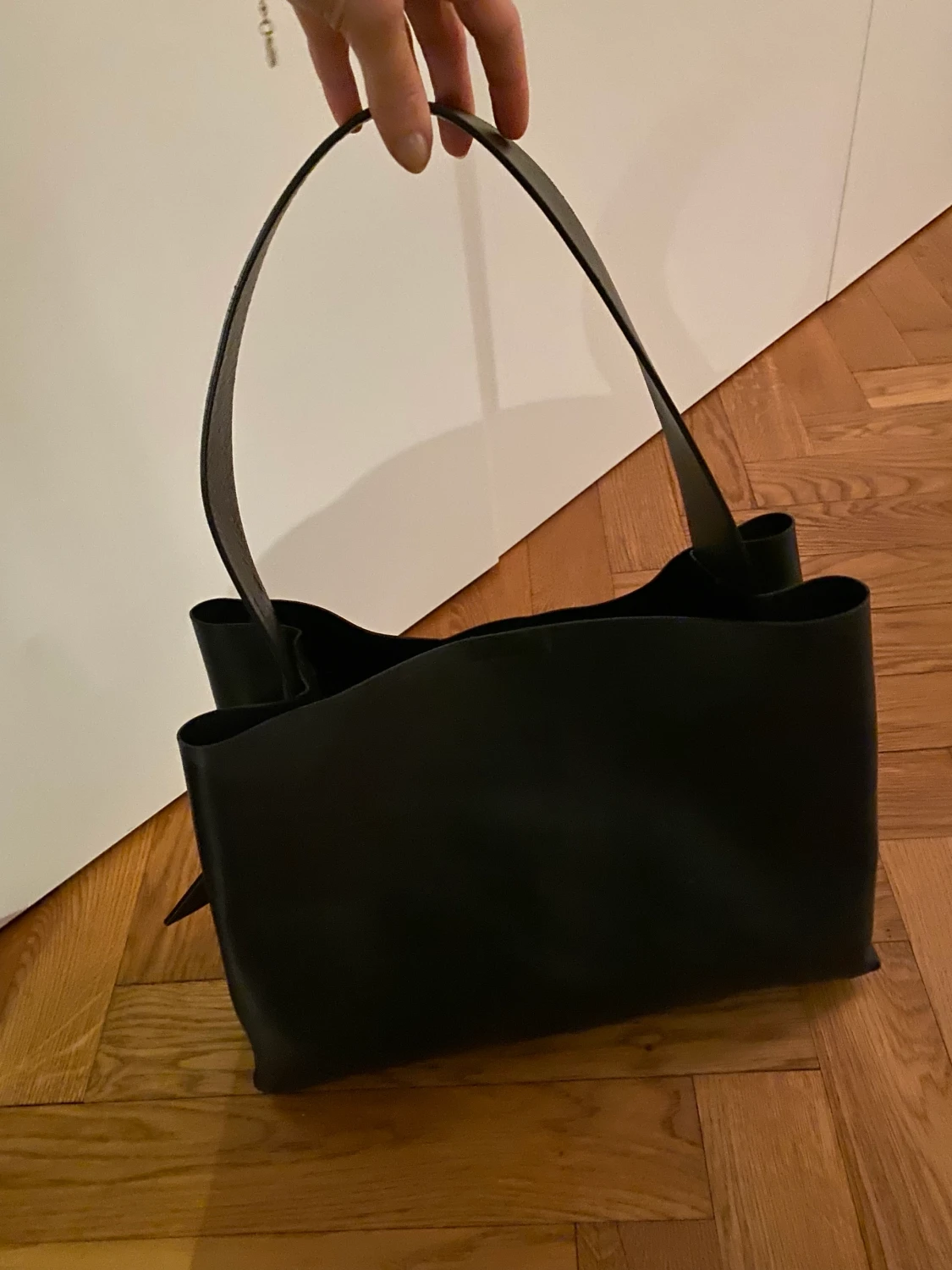 Skinnväska från Cos