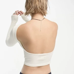 Öppen rygg topp - Aldrig använd endast testad. Strechig i materialet