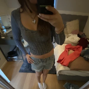 Rutig tröja - Rutig långärmad tröja💓💓