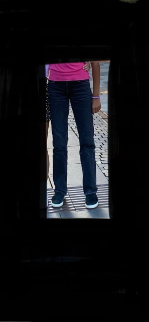 Zara jeans - Super fina populära zara jeans!!💕Dom är bekväma och är i mycket bra skick bra i längden för mig som är 168, säljer pga är för små för mig. Kontakta gärna för frågor och fler bilder!💕Pris kan diskuteras.