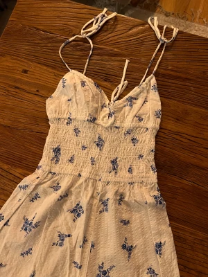 Jumpsuit / byxdress HM - Helt ny, aldrig använd