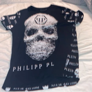 Pp rhine stone tshirt  - Philpp plein rhinestone tshirt