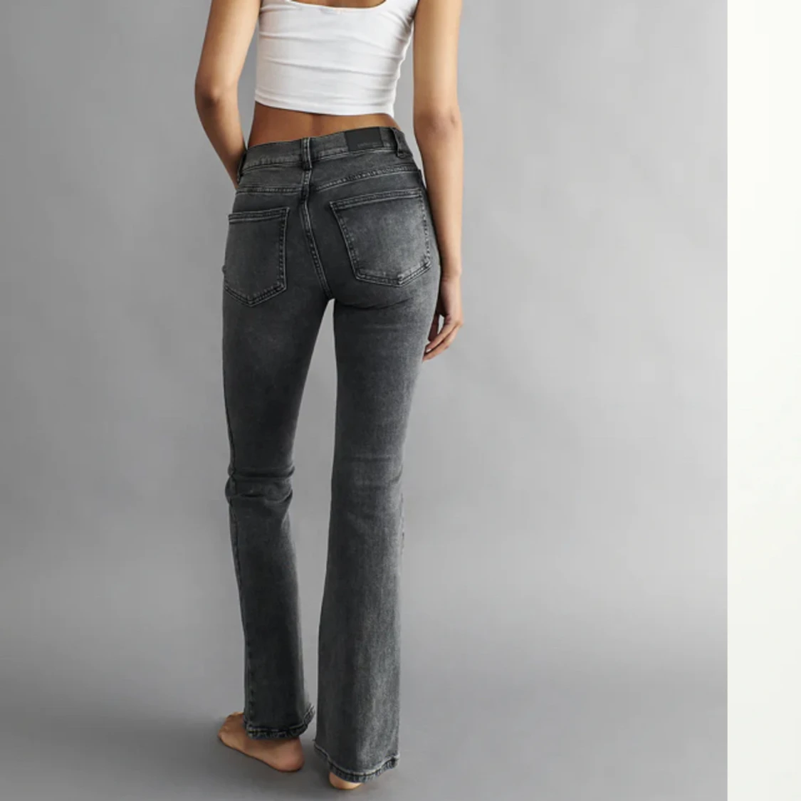 Grå bootcut jeans - 90