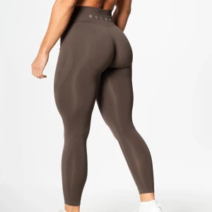 Relode tights - Relode prime seamless tights bruna, helt oanvända endast testade! Säljer på grund av fel storlek❤️köpta för 699 säljer för 600 o då ingår frakt