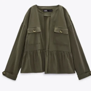 Zara jacka - Trendig zara jacka i strl Xs, oanvänd 💋