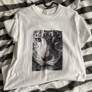 The Cool Elephant t-shirt - Använder inte denna längre💞Nypris 380kr