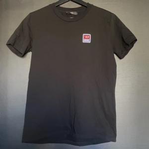 Diesel T-shirt  - Fin Diesel T-shirt, endast använd en gång. Storlek M