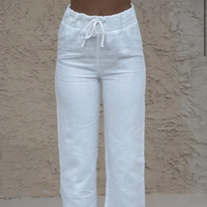 A-DSGN linnebyxor  - Säljer linnebyxor från Adsgn i storlek L. Använda en gång, köparen står för frakten!🤍
