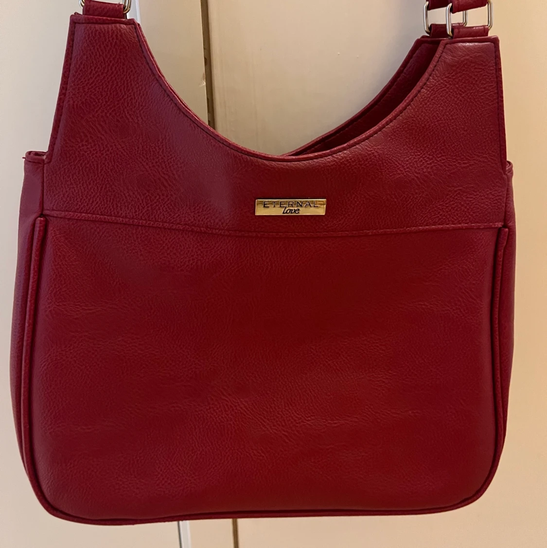 Röd handväska - 90