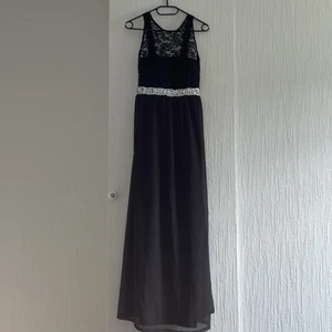 Formel långklänning  - Använt en gång. fin passform 