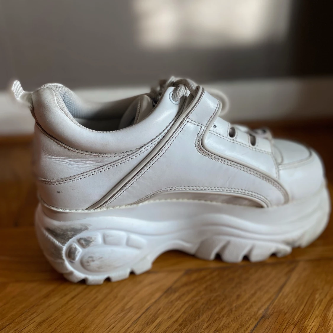 VitaBuffalo London, Noumera strl 37 - 91