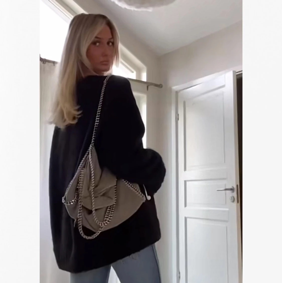 Svart stickad tröja - 90