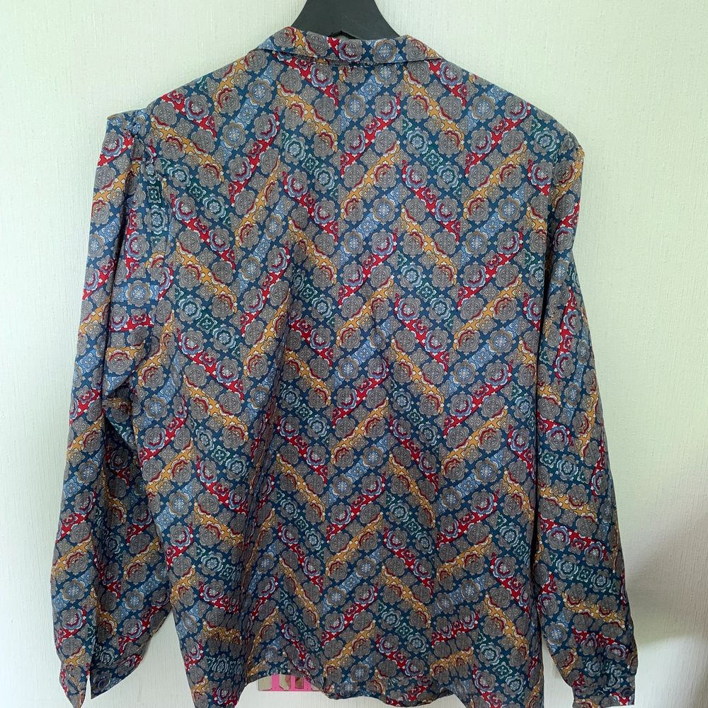 Levisskjorta mönstrad retro / vintage! . Skjortor.