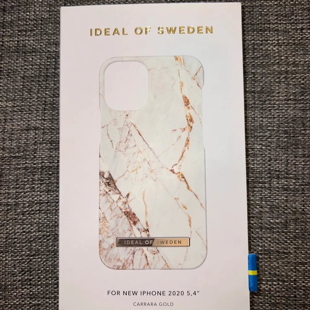 Säljer ett helt nytt mobilskal, aldrig använd, från ideal of sweden till en iPhone 12 mini   Anledning till att jag säljer skalet är pga att jag beställde fel modell och kan inte returnera då det gått mer än 14 dagar sen. Accessoarer.