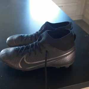 Nike  - Jätte bra att spela i 