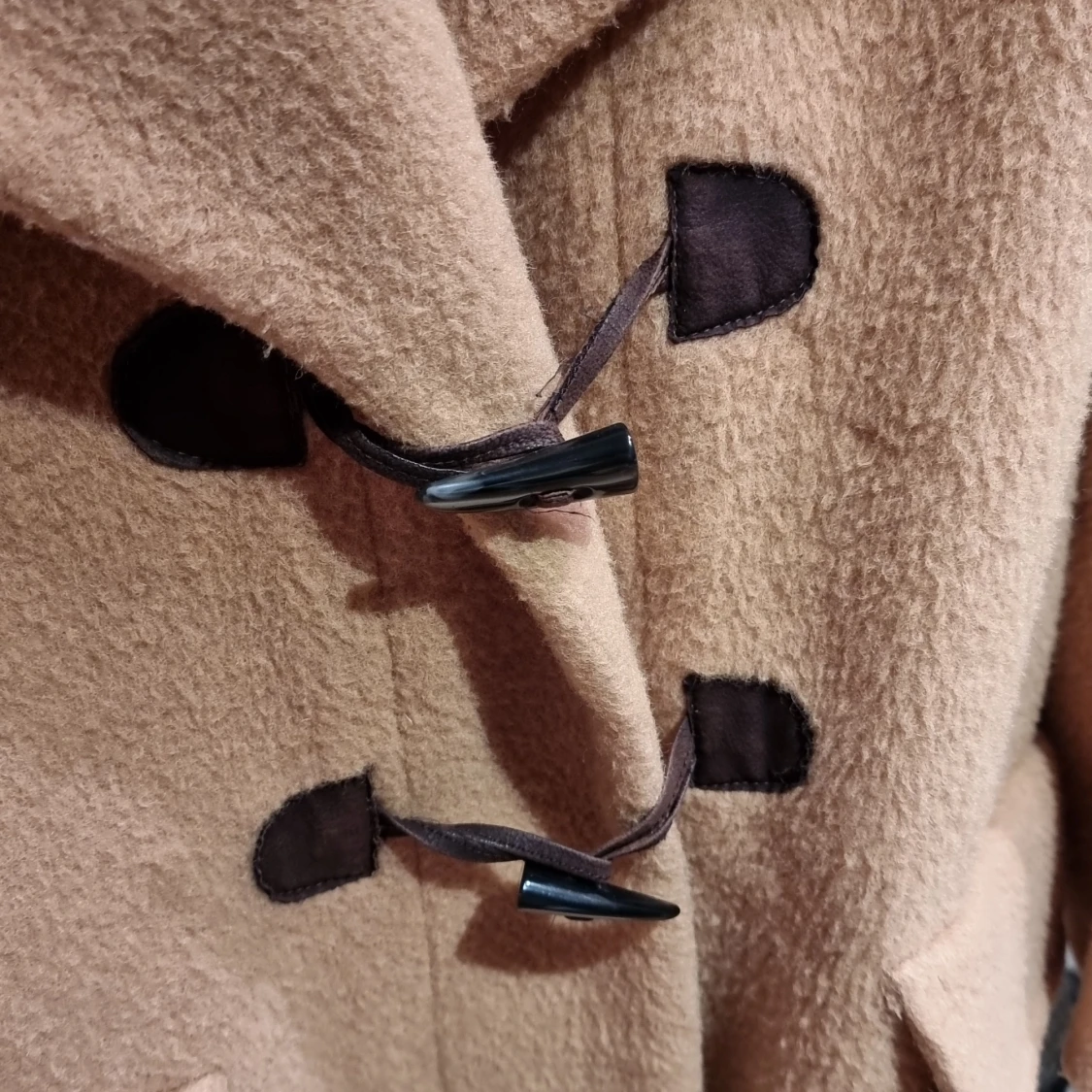 Dolcedonna beige medium length coat in size M/L - 90