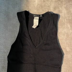 Svart topp!  - Svart topp i storlek Xs men skulle säga den passar även S!💕