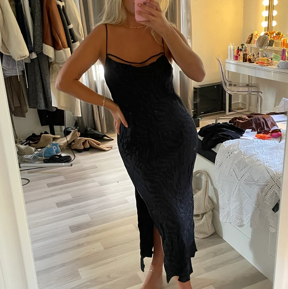 Svart lång zebraklänning🖤