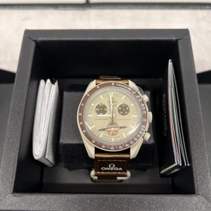 Swatch X Omega Missions to Saturn  - Helt ny i kartong från swatch collab med Omega Kvitto finns, köpt i Sverige  Mission to Saturn 