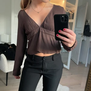 Blus från brandy Melville  - Säljer nu min super söta blus från brandy. Köpt i Portugal. Fåtal gånger använd så i mycket fint skicka! Köptes för 400kr 💗 Hör av dig om du har några frågor  Frakt ingår ej ✨