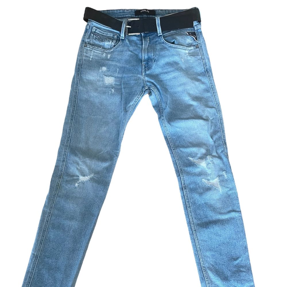 Blå REPLAY jeans(modell anbass) samt skärp | Plick Second Hand