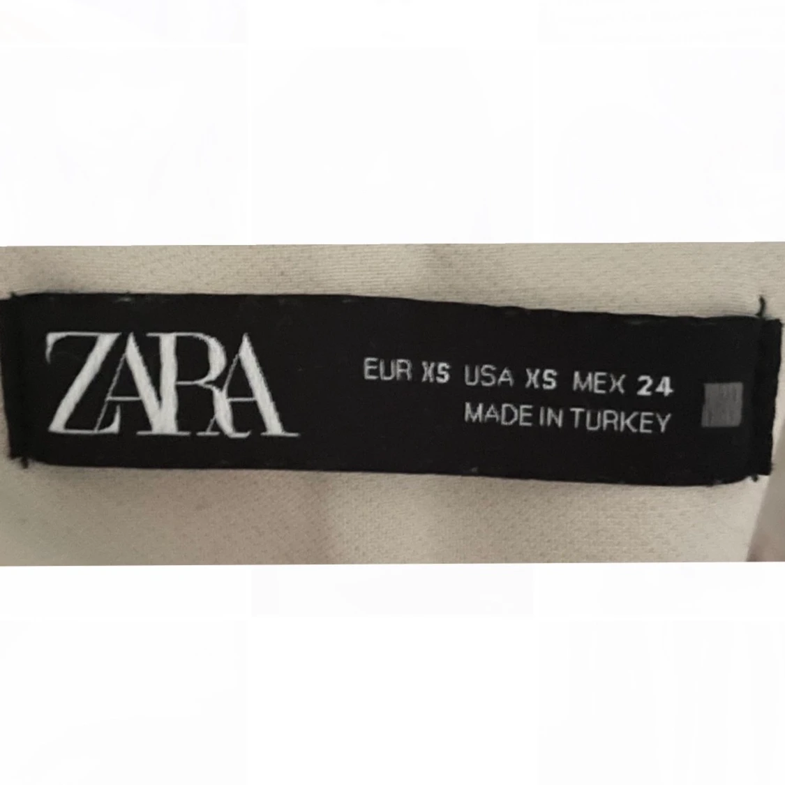 Beiga högmidjade kostymbyxor - 91