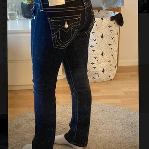 True religion jeans - Säljer mina true religion jeans pga jag  inte får användning av de. De är i bra skick. Jag är 167 cm 🥰 Skriv vid frågor