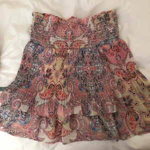 Volang kjol - Jätte fin kjol aldrig använd !💘💘