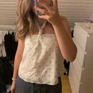 Zara linne  - Så gulligt linne från zara som nästan är oanvänt, jag har använt det 1 gång. Köparen står för frakten som är 66kr❤️❤️❤️