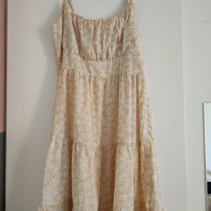 Sommar klänning  - Aldrig använd💛