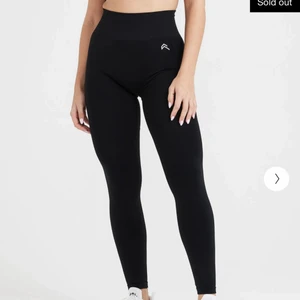 Oner active leggings - Populära träningstights från Oner active💕💕tyvärr lite för små för mig så de inte kommer till användning så de är i väldigt bra skick🥰