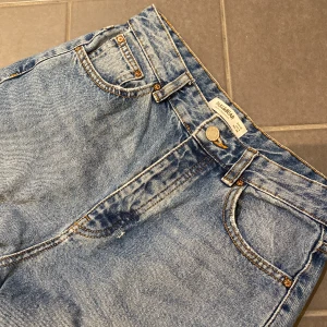 Wide jeans  - Säljer pull&bear jeans! Fint skick!  Köpare står för frakten.  Betalning via swish! 