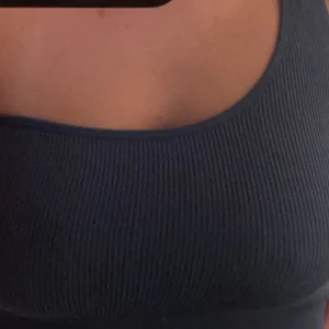 HM - söt ljusblå topp från Hm. Aldrig använd. Kan stylas på flera sätt!