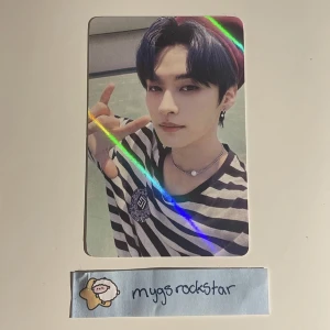 lee know withmuu pob - vill sälja mitt withmuu pob då jag inte samlar på lee know, han är i mint skick💓  200kr + frakt (13kr)   kolla insta för proof + fler pcs🫶🏽 (mygsrockstar)