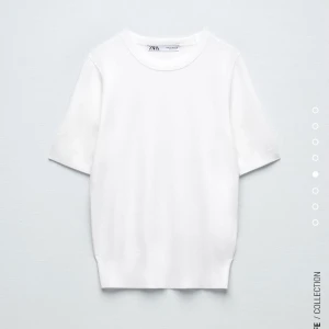 ZARA BASTRÖJA - Hej! Säljer min baströja från Zara som är slutsåld, köptes i somras för ca 280kr och har inte kommit till användning mer än en gång, så den är i toppskick! Köparen står för frakten!❤️