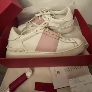 Valentino  - Valentino skor i stl 38❤️