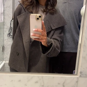 Arket kappa - Superfin kappa från arket💗  Högsta bud: 1300    Köp direkt för 1400