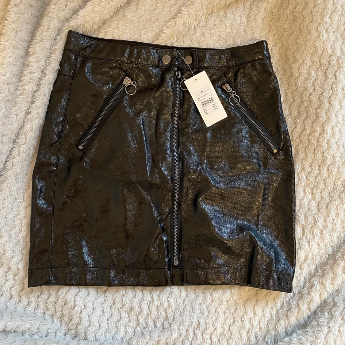 Skinn kjol storlek 34 oanvänd - 90