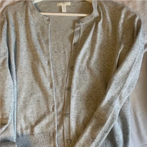 Kofta - Super bra skick, nästan aldrig använd. Storlek M, 70 kr + frakt 