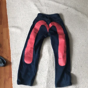 Evisu byxor  - Nu säljer jag mina evisu jeans.kan även bytas 