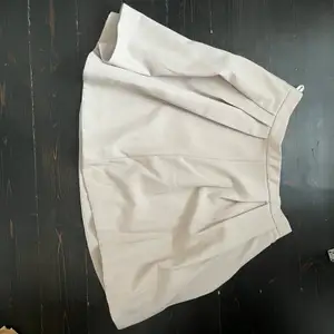 H&M skirt 40 size