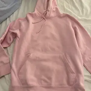 Rosa hoodie från Pull&bear 