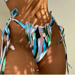 Bikini - Bikini underdel från shein aldrig använd storlek L