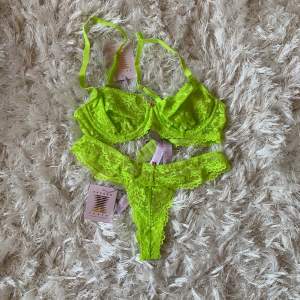 Savage x fenty acid lime set. Storlek bh 34B och trosor S. Helt nya. 