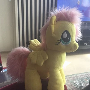 Gosse  - Gossedjur Fluttershy från My litle ponny hon har bara stått i en hylla inte använd kan skickas 