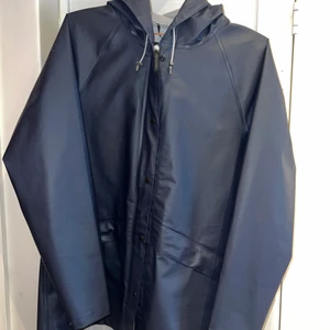 Regnjacka  - Regnjacka från Didriksson, storlek 36. Inga skavanker