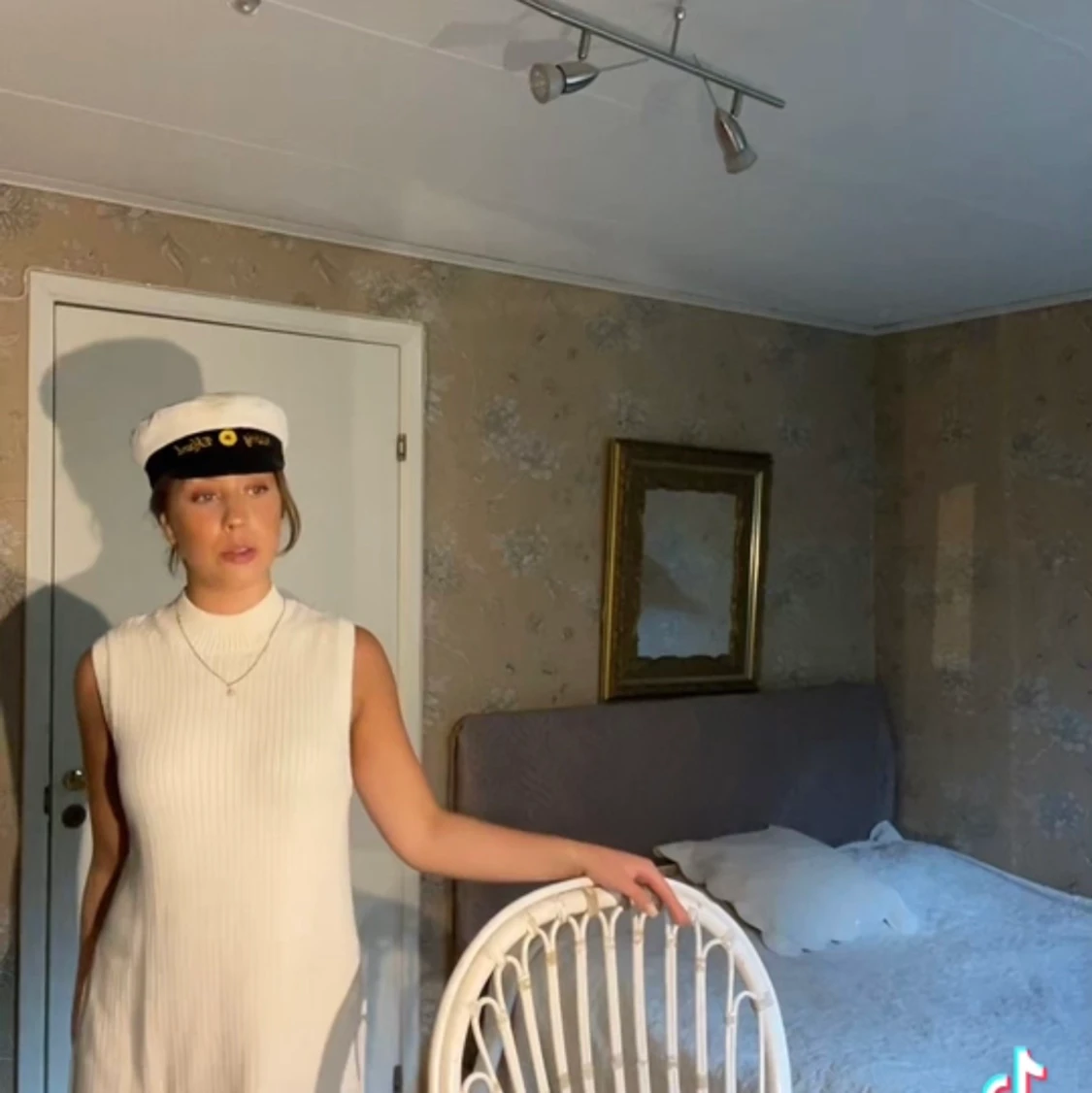 And Otter stories klänning