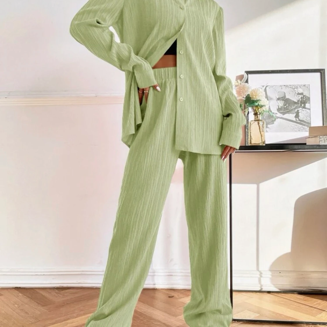 En fin grön tvådelad outfit