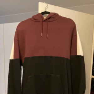 HM H&M Hoodie Röd - HM Hopdie Röd Large Condition: 8/10  TTS