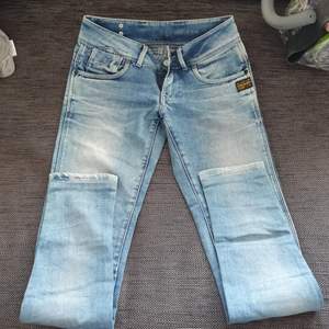 Fin ljusblå jeans från G Star som ny.